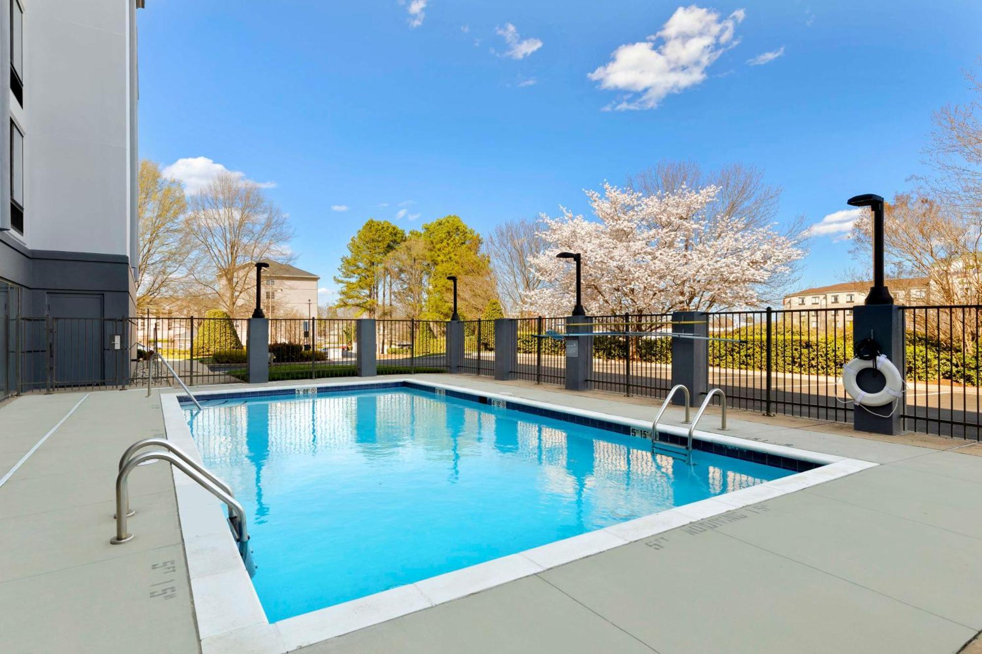Spark By Hilton Greensboro Eksteriør billede